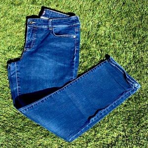 Chico’s So Slimming Jeans size 2R